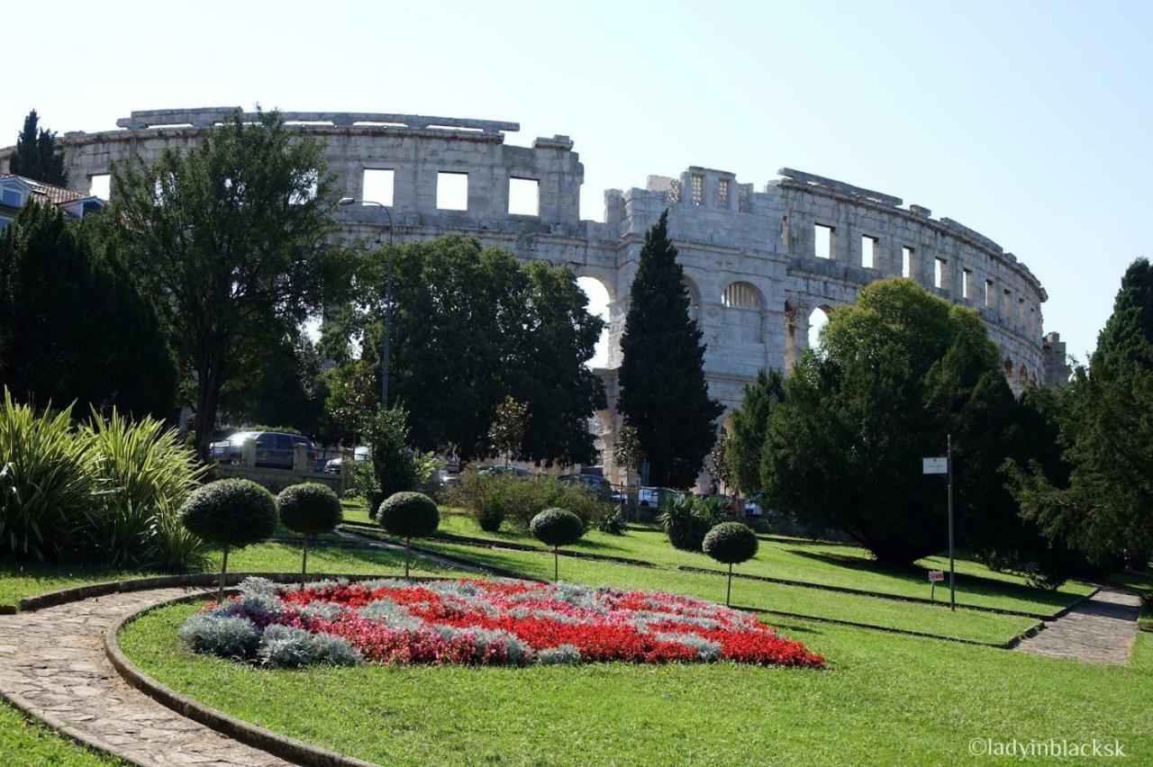 Pietas Iulia Appartement Pula Buitenkant foto