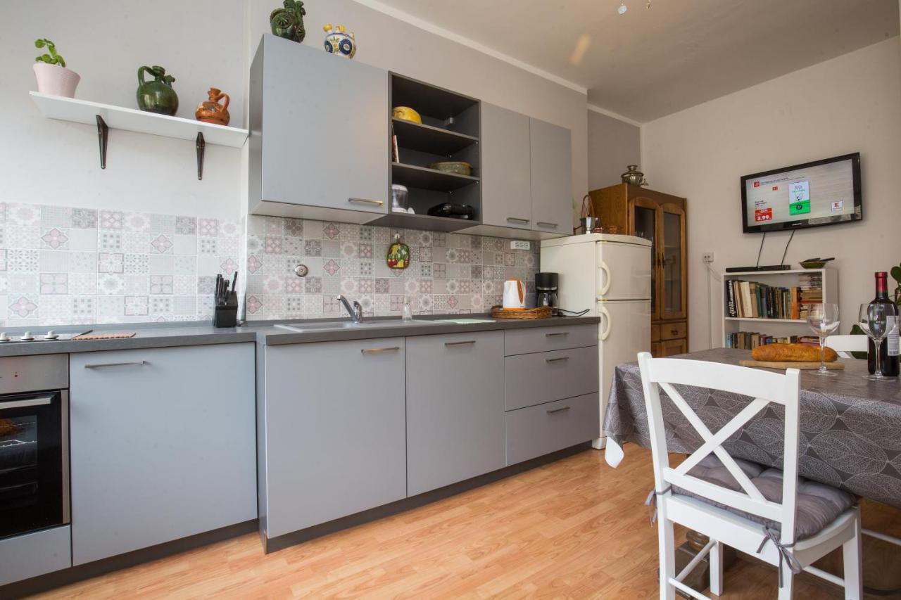 Pietas Iulia Appartement Pula Buitenkant foto